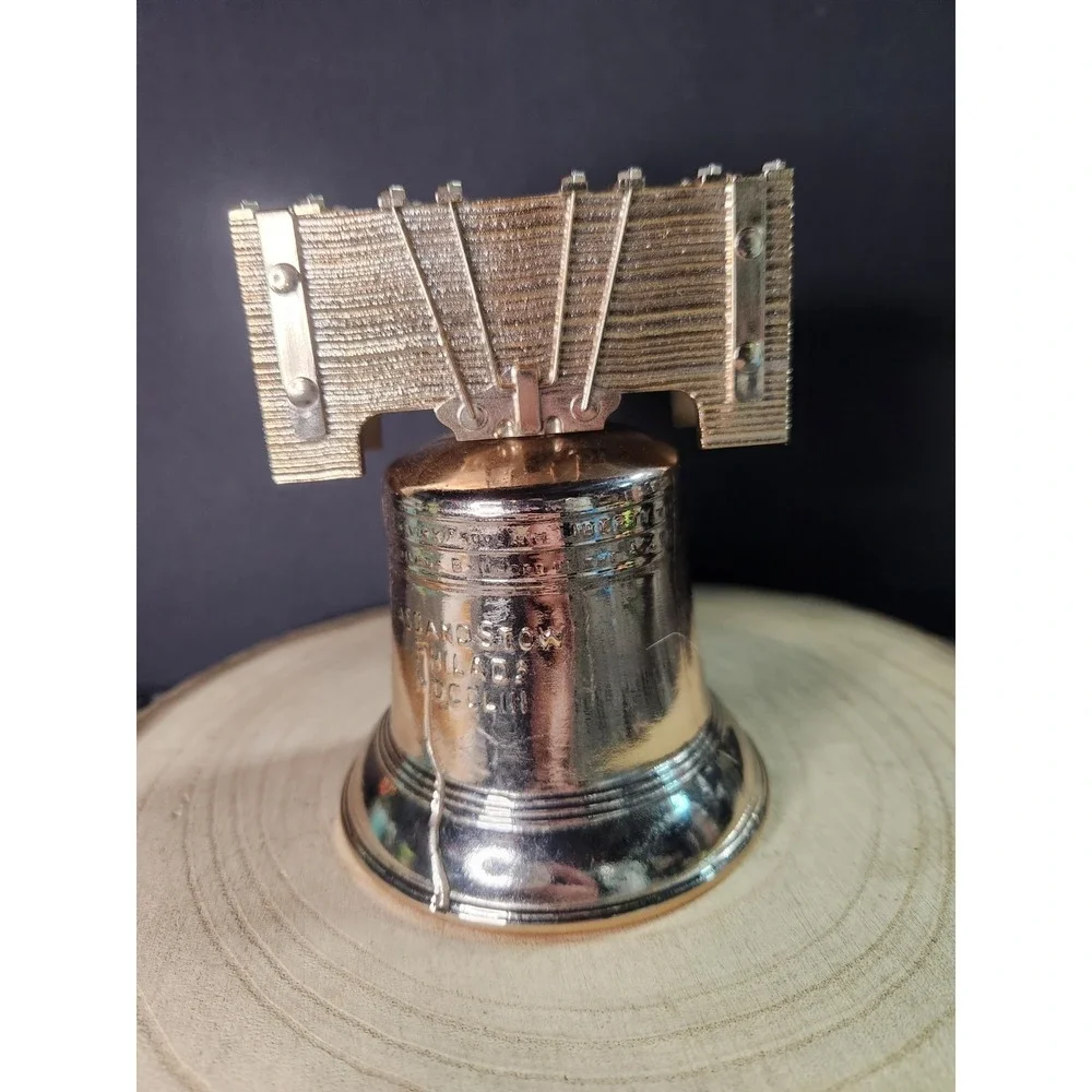 Avon Liberty Bell After Shave‎ Decanter Deep Woods 5 oz Vintage~Empty Bottle